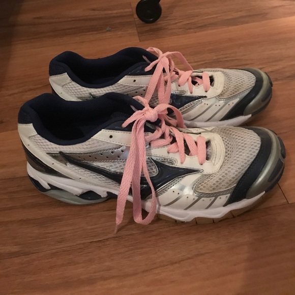 Mizuno court volleyball shoes - Picture 3 of 3